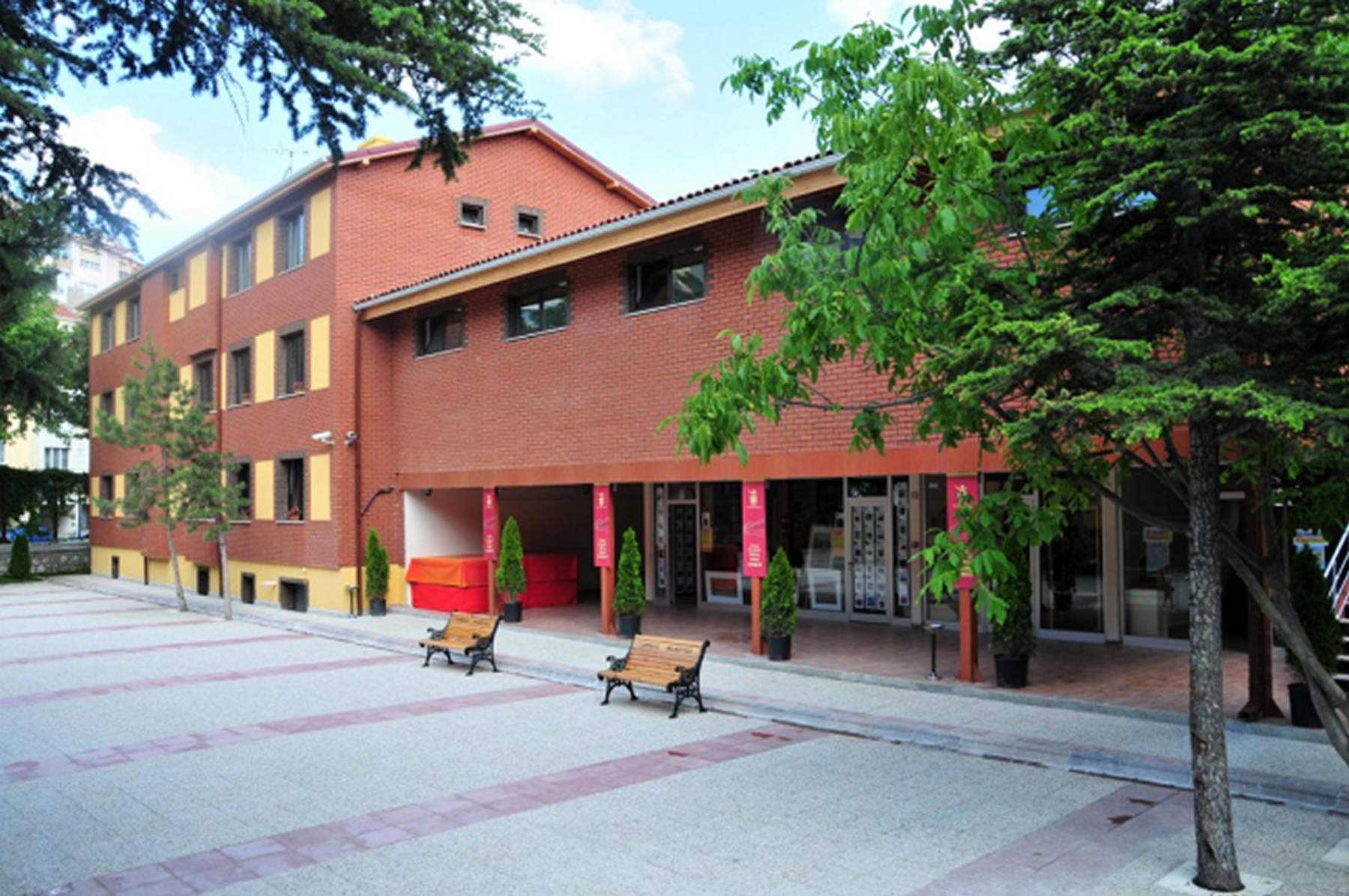 Özdilek Sanat Merkezi